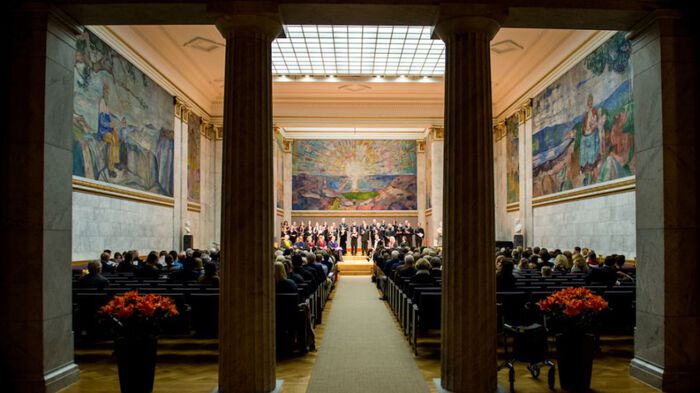 Universitetets aula inne fra hovedsalen. 